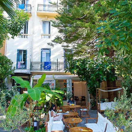 Auberge De Jeunesse Hi Nice Les Camelias-3